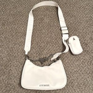 Steve Madden white crossbody bag.